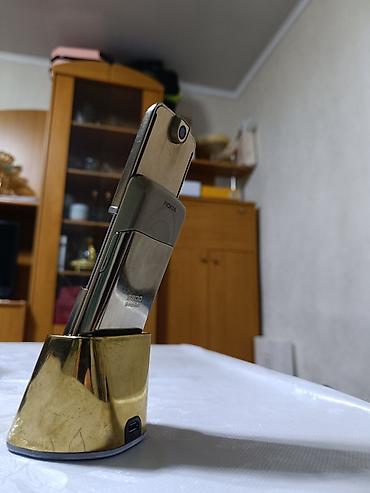 nokia n91: Nokia 8 Sirocco, Б/у, цвет - Золотой — 2