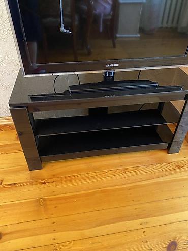mebel ustu: Qara TV stendi - Material: parlaq qara səthli MFD/şüşə effekti - Ölçü — 1