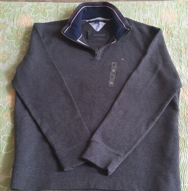 серый мужской свитер: Свитер tommy hilfiger. Made in sri lanka. Новый с этикеткой. Размер