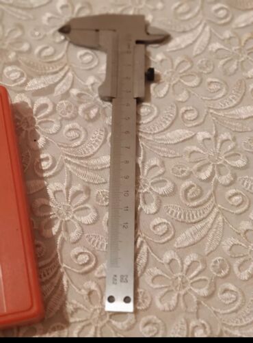 havanın temperaturunu ölçən cihaz: Bu metal ştangenşirkul müxtəlif ölçmə işləri üçün idealdır. Onun