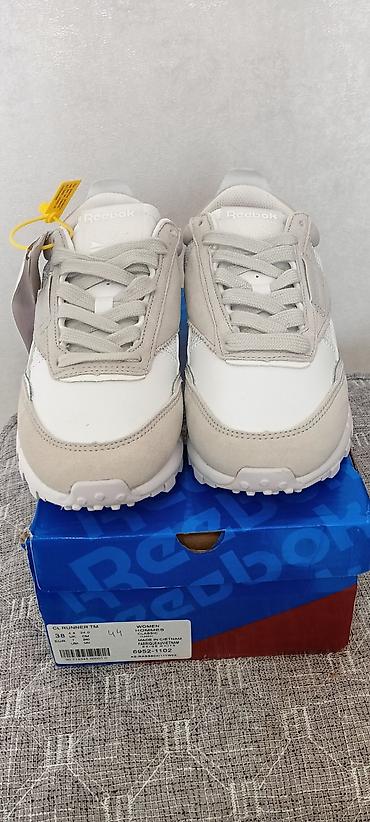 lining 38: Reebok CL Runner TM — женские кроссовки новые.качество👍 Размер: EU 38 — 2
