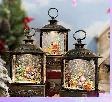 cotex posteljine: Ukrasna novogodišnja fenjer lampa sa svetlom i zvukom Dekorativna — 1