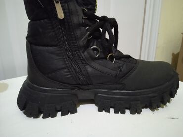 Čizme: Čizme, Veličina - 32 na lalafo.rs — 14 Čizme: Čizme, Veličina - 32 — 14