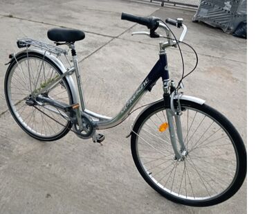 zenski kaput m: Prodajem odličan gradski bicikl 28 MCkenzie sa 7 brzina i menjačem