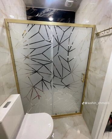 Duş kabinaları, arakəsmələr: Yeni Arakəsmə, Künc üçün, Pulsuz çatdırılma, Ünvandan götürmə — 11