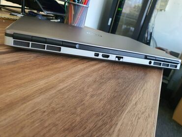 Dell: Intel Core i7, 32 GB OZU, 15.6 " — 10