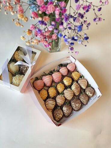 Кондитерские изделия, сладости: Клубника и Финики в шоколаде Подарок на 8марта Заранее оформляйте — 14