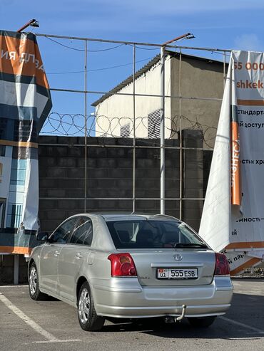 Toyota: Toyota Avensis: 2003 г., 1.8 л, Механика, Бензин, Хэтчбэк — 3