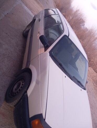 подвыкуп машина: Volkswagen Passat: 1990 г., 1.8 л, Механика, Бензин, Универсал