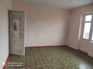 дом в городе балыкчы: Таунхаус, 45 м², 1 комната, Собственник, Косметический ремонт