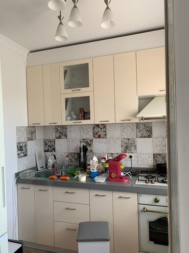 уй эмерек: Продаётся комплект мебели для квартиры: Кухонный гарнитур: - Линейная