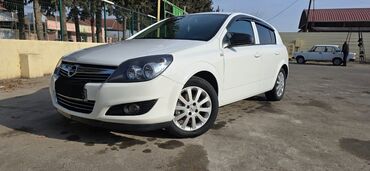 barmaqliq: Opel Astra H hatchback - Kuzov: 5 qapılı hatchback, ağ rəng -