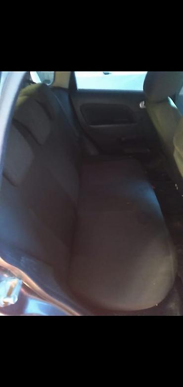 mercedes radiator barmaqligi: Ford Fiesta hatchback, 5 qapı, tünd boz rəng. - Kuzov: kompakт şəhər — 6