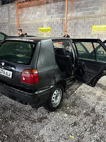 Volkswagen: Volkswagen Golf: 1998 г., Механика, Бензин, Хэтчбэк — 2