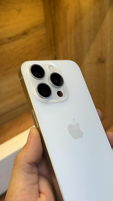 iphone xр: IPhone 15 Pro Max, цвет White Titanium Ключевые особенности: - Корпус — 2