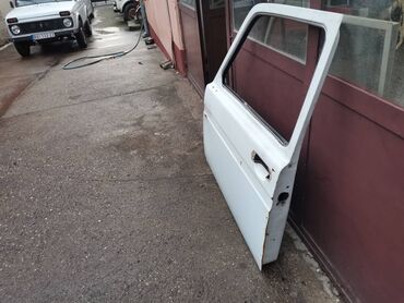 Auto delovi: Dodatni opis Vrata leva Lada 21213,21214 Niva u beloj boji. Polovna — 10