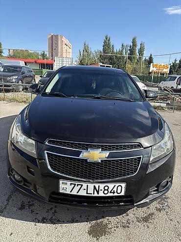 tra: Chevrolet Cruze: 1.4 l | 2013 il 297549 km Sedan — 4