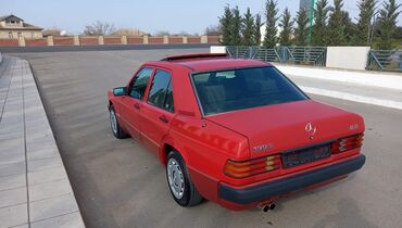 Mercedes-Benz: Mercedes-Benz 190: 2 l | 1993 il Sedan