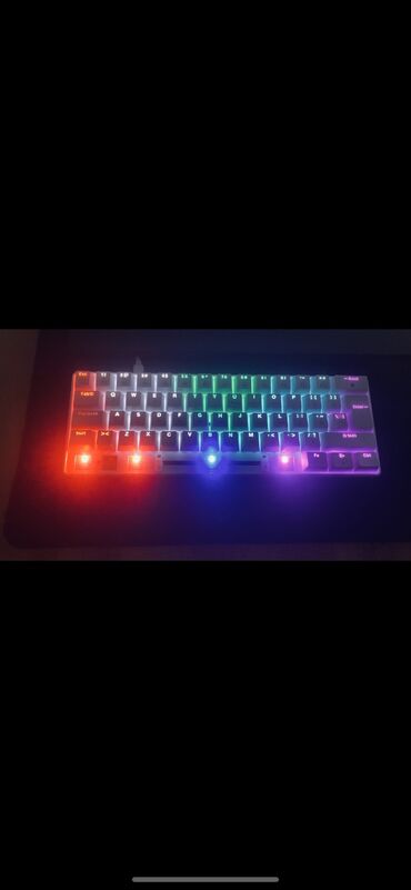 sto za laptop: RGB клавиатура blue switch, механическая клавиатура, пару свитчей