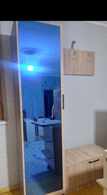 balkon skaflari: Dehliz dolabi 70 azn unvan H.Aslanov catdirilma munkundur