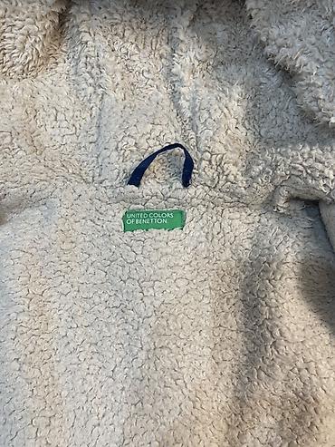 tuklu kurtka: Uşaq qış gödəkçəsi – United Colors of Benetton - Rəng: tünd göy - — 3