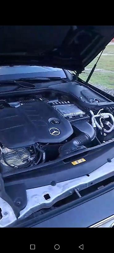 Mercedes-Benz: Mercedes-Benz E-Class: 2 l | 2017 il Sedan — 7