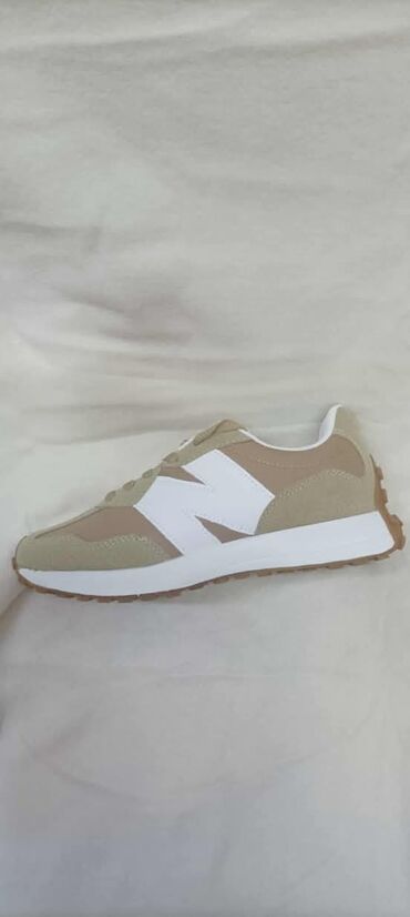 Women's Sneakers and athletic shoes: New Balance, bоја - Šareno — 10