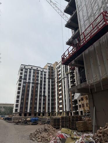 квартиры с ремонтом в рассрочку: 3 бөлмө, 93 кв. м, Элитка, 8 кабат, ПСО (өзү оңдоп түзөтүп бүтүү үчүн)