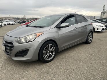 Hyundai: Hyundai Elantra: 0.2 l | 2015 il Hetçbek