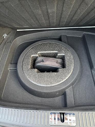 Другие автомобили: Белый представительский седан бизнес-класса. Кузов и дизайн: - — 6