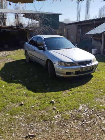 Honda: Honda Accord: 2000 г., 1.8 л, Механика, Газ, Седан