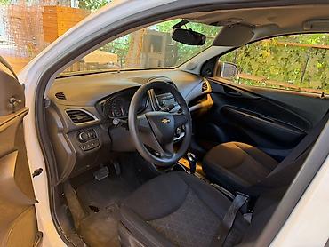 спинка: Chevrolet Spark: 2019 г., Хэтчбэк — 9
