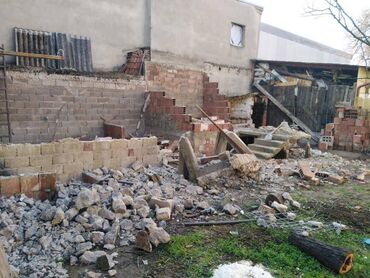 Građevinarstvo i rekonstrukcija: Usluge razbijanja i rusanja pregradnih zidova od cigala betona rusenje — 1