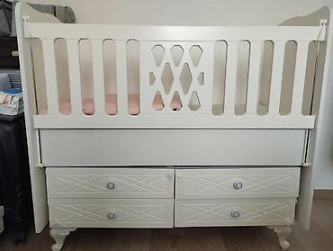 Qız üçün, İşlənmiş, Dördbucaq, Beşik, Dəst ilə, Matras ilə, Yellənmə mexanizmi ilə