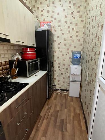 Həyət evləri və villalar: 4 otaqlı, 150 kv. m, Kredit yoxdur, Orta təmir — 8