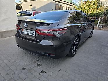 номер бишкек машина: Toyota Camry: 2017 г., 2.5 л, Гибрид, Седан — 6