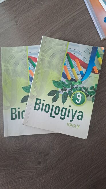 Книги, журналы, CD, DVD: 8ci sinif, 9cu sinif, 10cu sinif, 11ci sinif kitabları satılır, içi