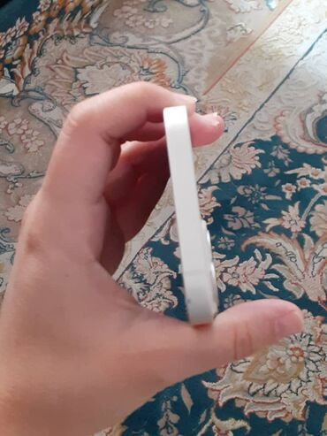 Apple iPhone: IPhone 13, Б/у, 128 ГБ, Старлайт, Зарядное устройство, Кабель, Чехол, 17 % — 7