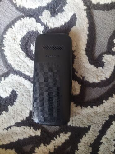 телефон филипс: Philips D633, Б/у, 16 ГБ, цвет - Черный, 2 SIM