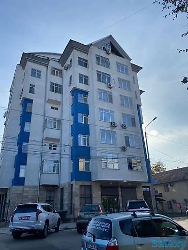 Аренда коммерческой недвижимости: Сдаются помещение в многоэтажном жилом доме. Первый этаж с отдельными — 1