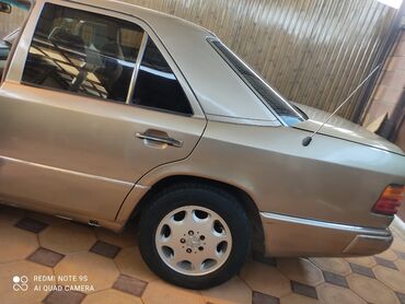 эконом машина: Mercedes-Benz E-Class: 1990 г., 2.3 л, Автомат, Бензин, Седан