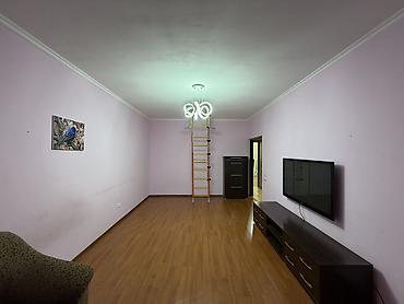 кв 3: 3 комнаты, 63 м², Дордой Плаза ТРЦ 105 серия, 1 этаж — 3