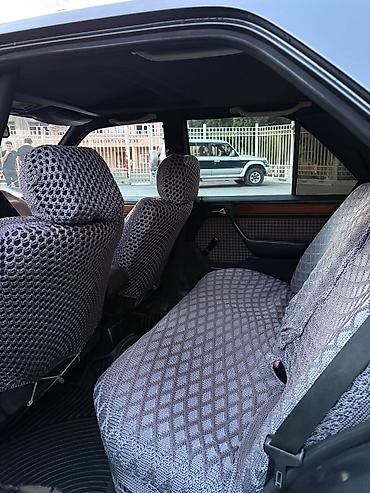 w124 coupe: Mercedes-Benz W124: 2.5 l | 1993 il Sedan — 2