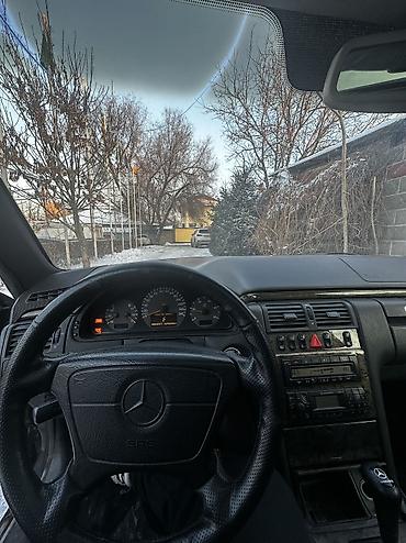 Mercedes-Benz: Mercedes-Benz E-Class: 1997 г., Бензин — 11