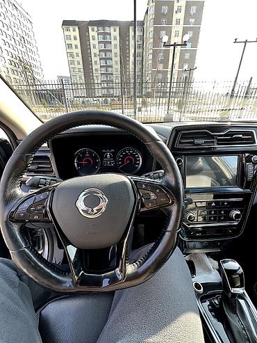 mitsubishi eclipse cross: Компактный кроссовер серого цвета с контрастной чёрной крышей и — 5