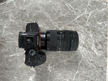 Фотоаппараты: Продаю сони а7 ||| в хорошем состоянии объектив сигма 28-70 2:8 в
