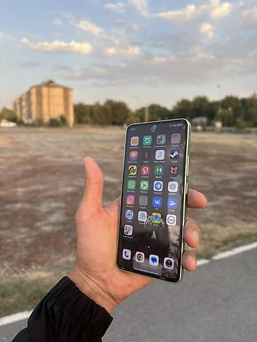 redmi 11a: Смартфон Redmi (серия Note) в мятно‑светло‑зелёный (mint). Состояние — 2