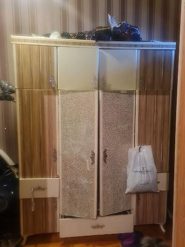 Mebel: İşlənmiş, 4 qapılı, Siyirməli, Rəngli, Açılan, Düz dolab — 2