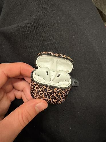 Qulaqcıqlar: İşlənmiş Simsiz (Bluetooth) Qulaqcıqlar, Apple, rəng - Ağ -da lalafo.az — 9 Qulaqcıqlar: İşlənmiş Simsiz (Bluetooth) Qulaqcıqlar, Apple, rəng - Ağ — 9