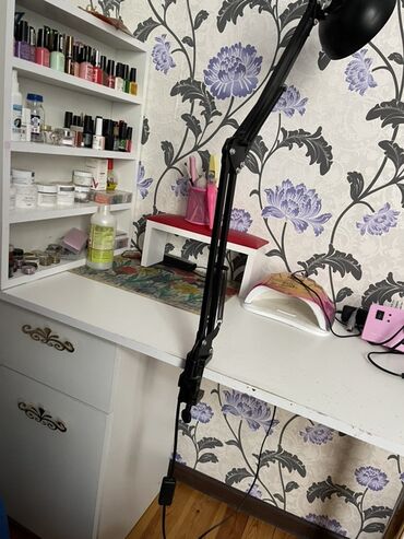 100 lük boru: Прямой стол, С выдвижными ящиками, С полками, Нет кредита